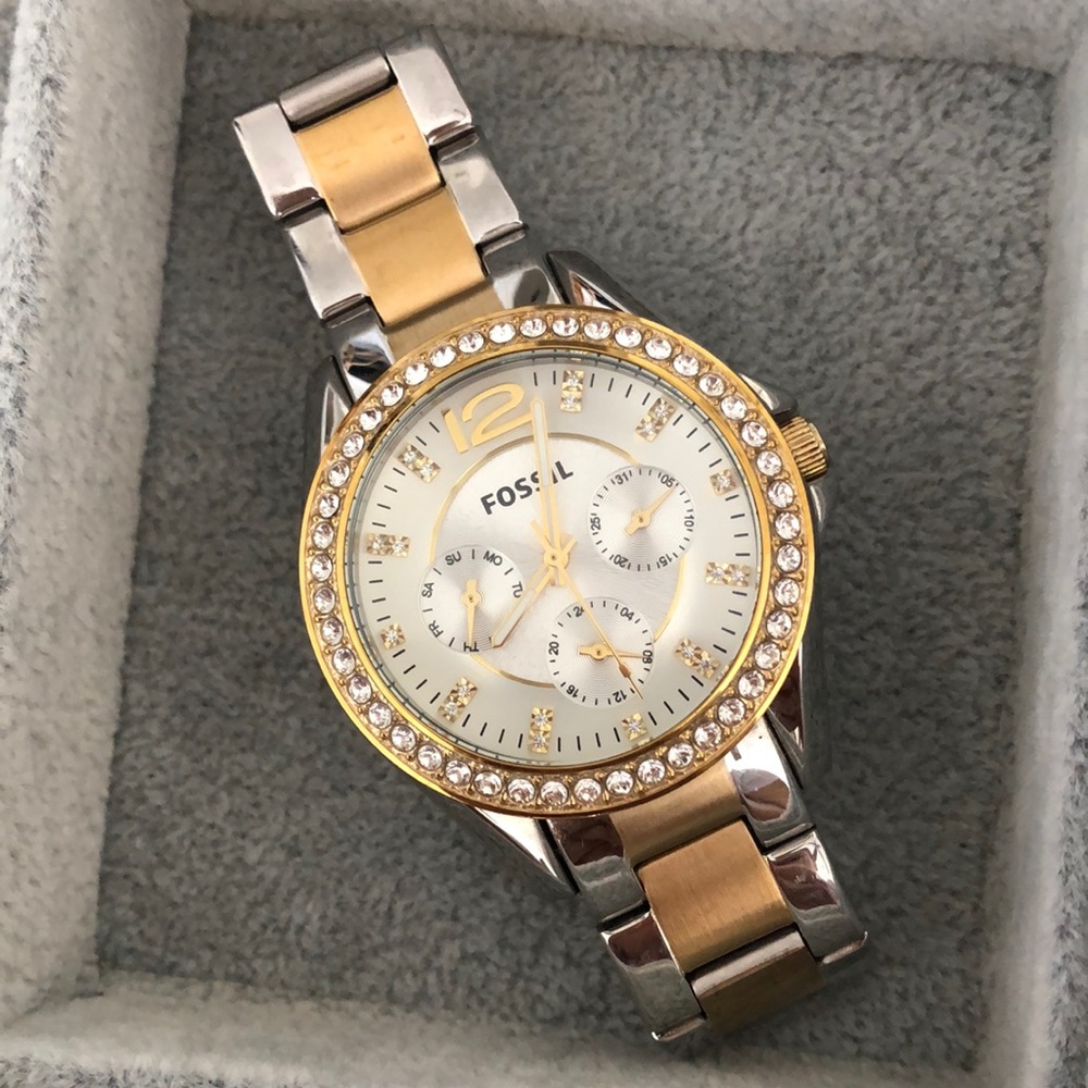 Fossil watch